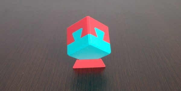 Impossible dovetail puzzle alone